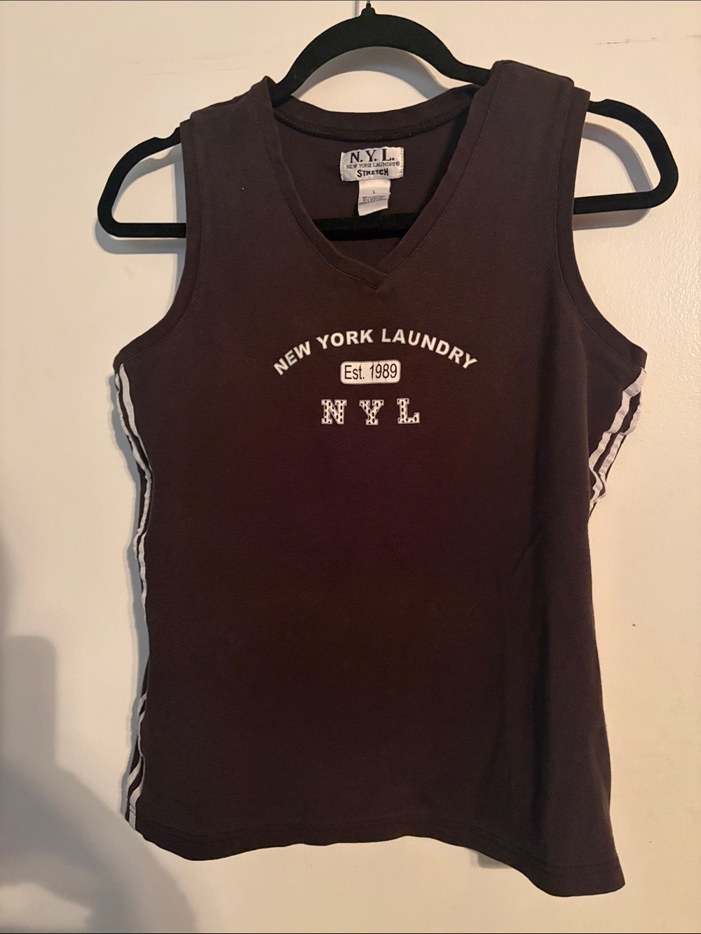 Vintage Y2K New York Laundry Black Tank Top with White Side Trim